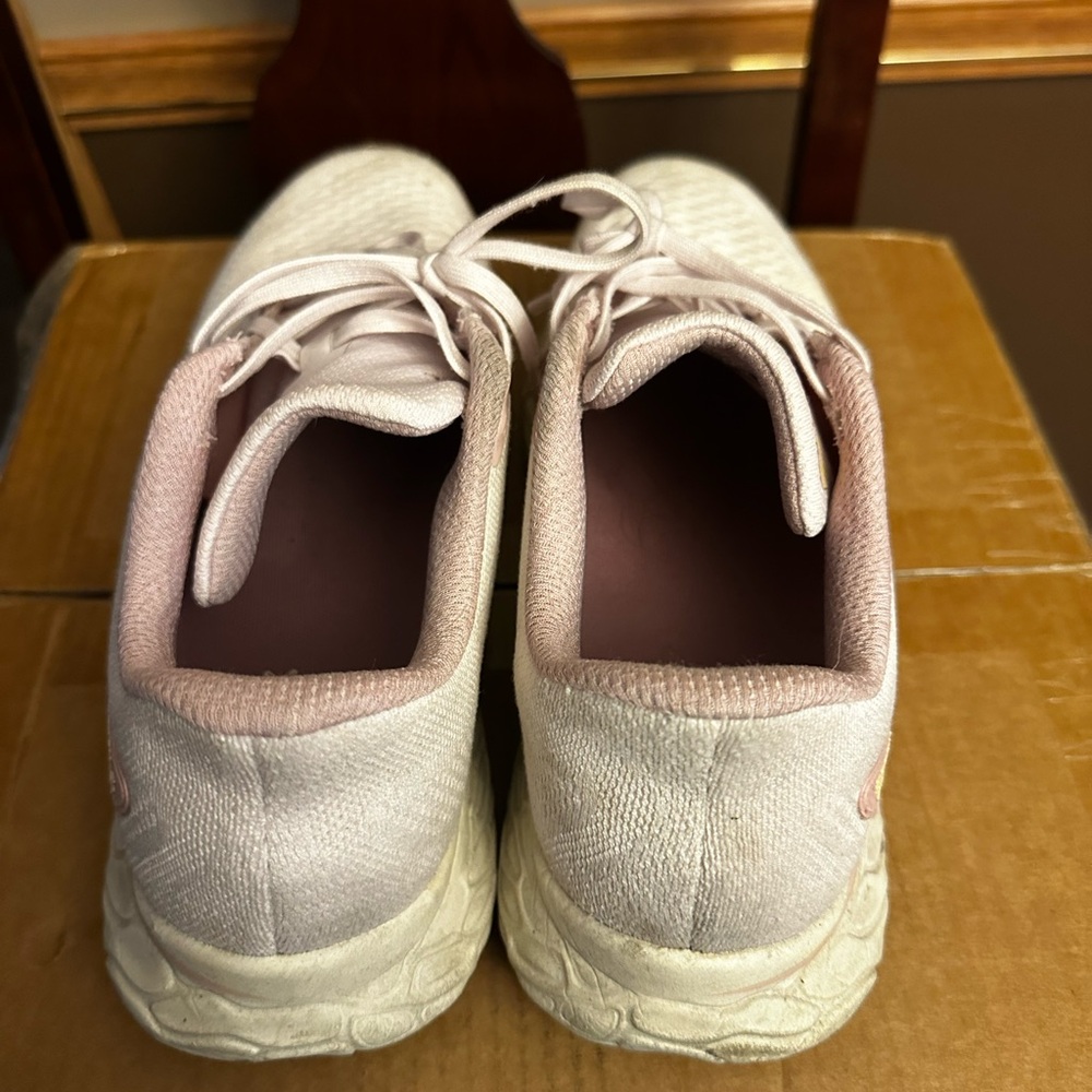 New Balance Women's Light Pink Athletic Shoes - Picture 4 of 6
